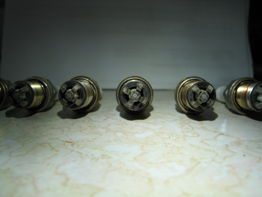 328iplugs05.jpg